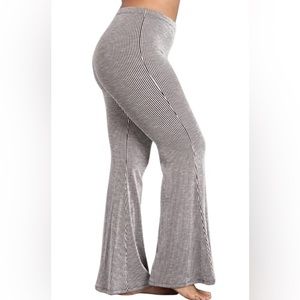 NWOT Women's black and white stripe stretch bell bottom pants. Size small-3XL